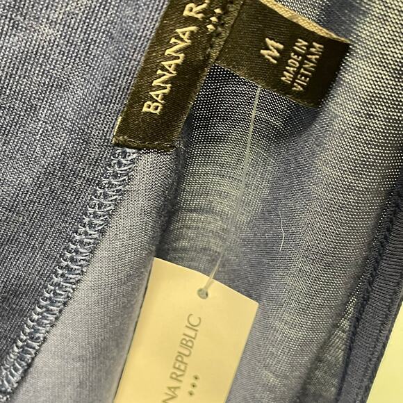 Banana Republic Blue Tank Top Sleeveless V Neck M NEW - Picture 4 of 5